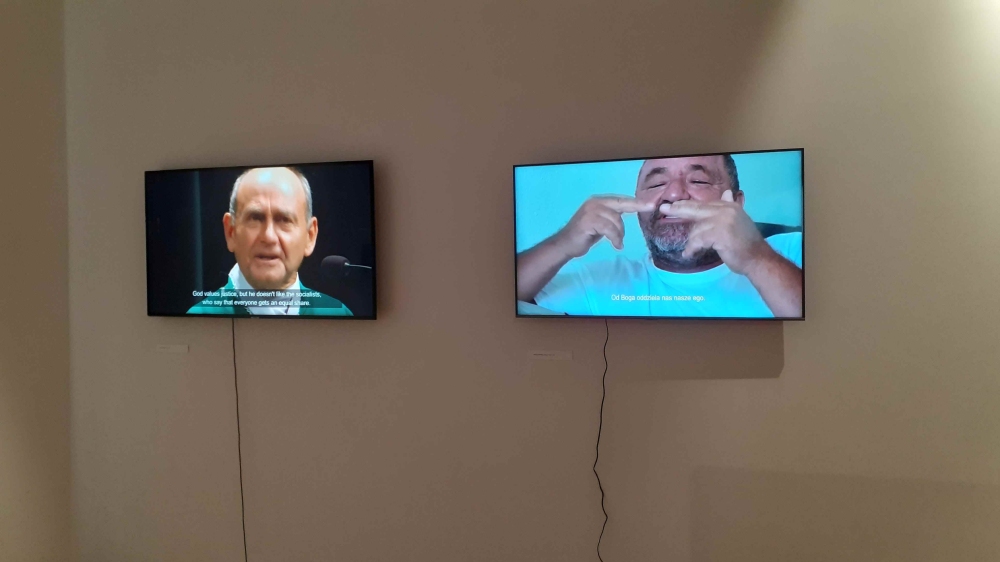 A. Ż                                                                                mijewski, video