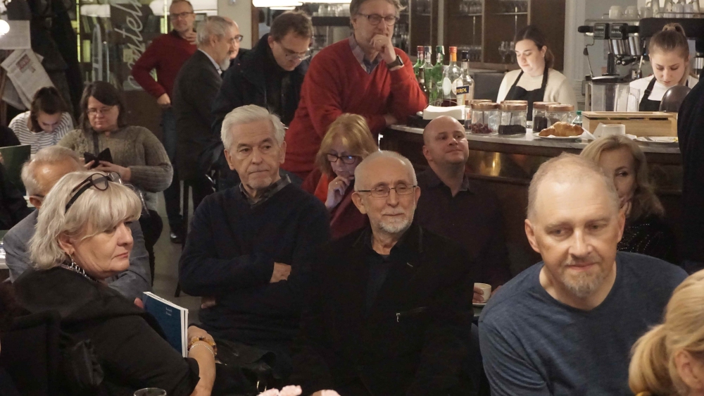 Zasłuchani, m.in. M. Bundzewicz, W. Podrazik, J. Parketny, P. Hrehorowicz ,